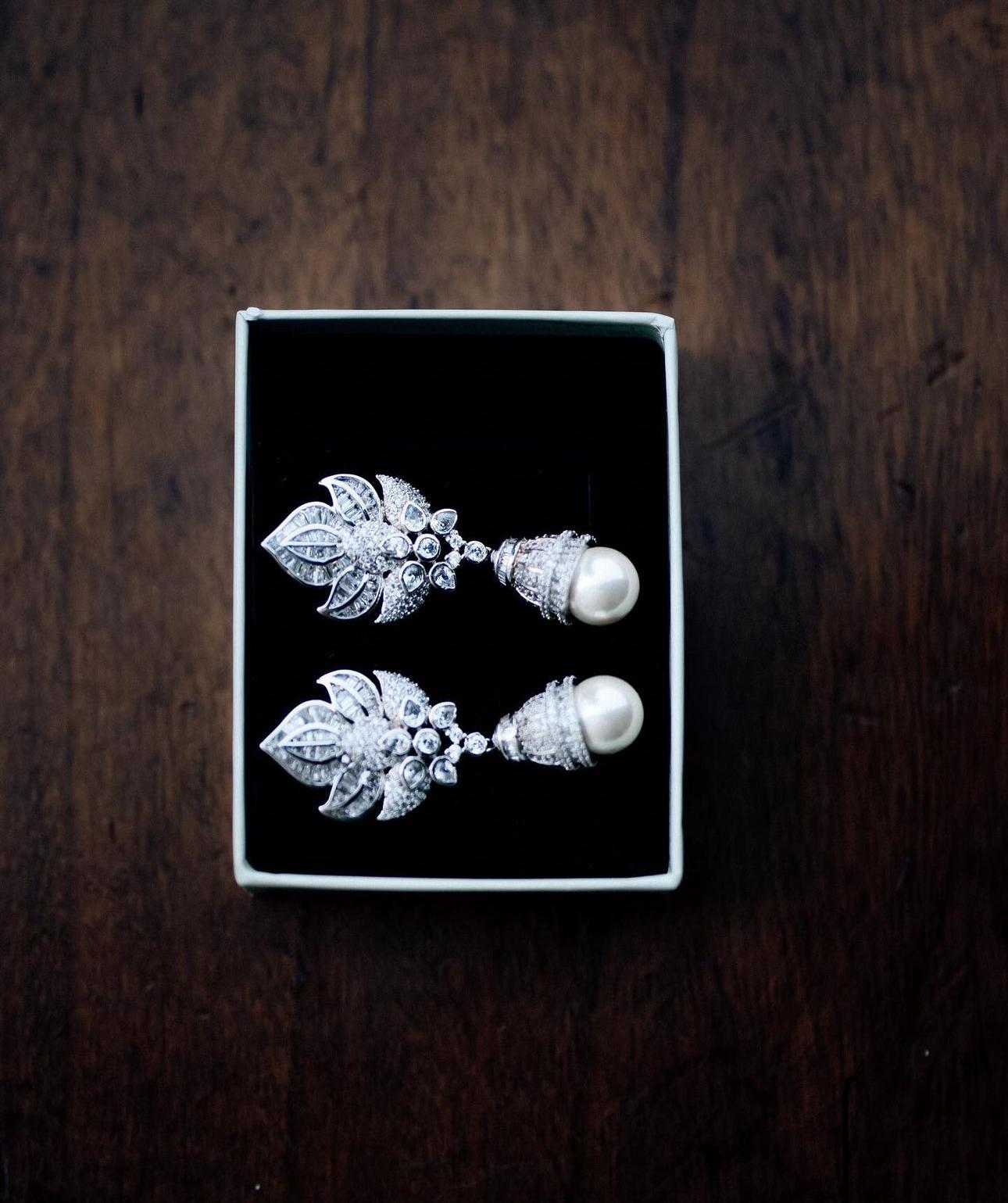 bridal pearl earring