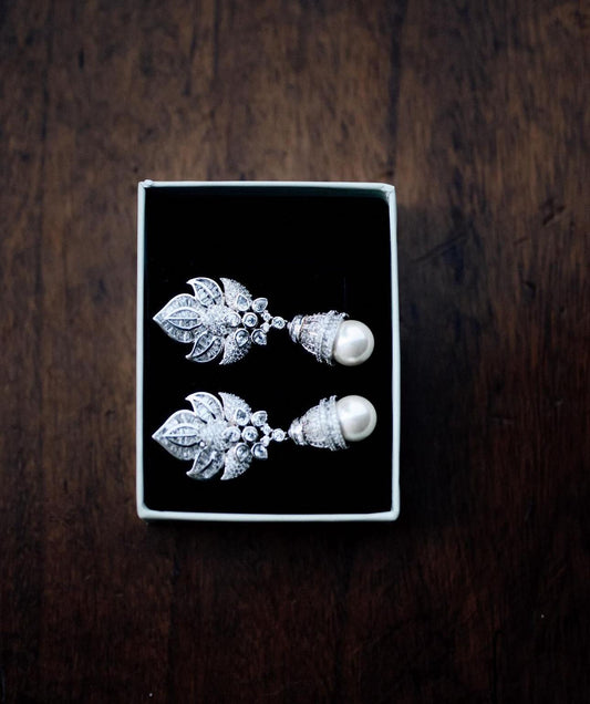 bridal pearl earring